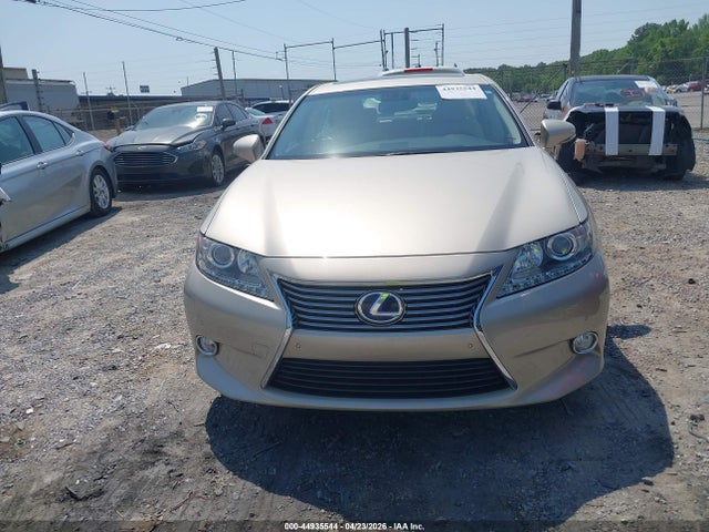 44935544 :رقم المزاد ، JTHBW1GG8D2013068 vin ، 2013 Lexus Es 300h مزاد بيع