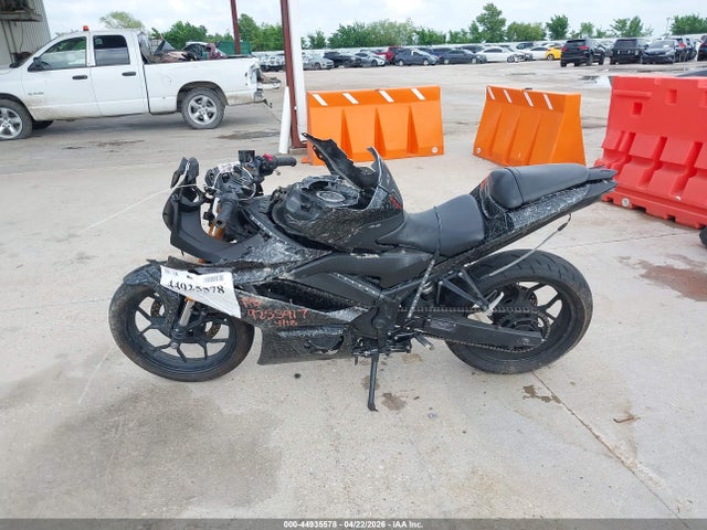 MH3RH18Y2KK002213 Yamaha Yzfr3 A