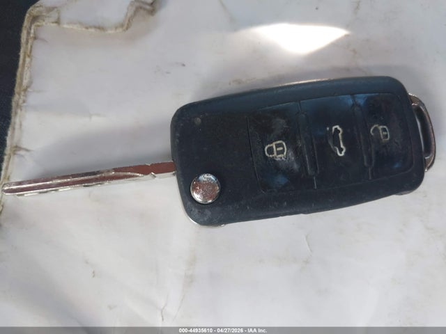 Продажа на аукционе авто 2013 Volkswagen Jetta 2.0l S, vin: 3VW2K7AJ0DM272275, номер лота: 44935610