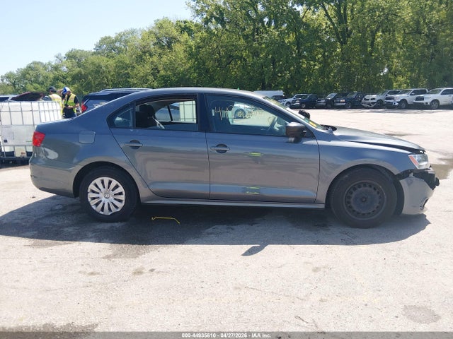 Продажа на аукционе авто 2013 Volkswagen Jetta 2.0l S, vin: 3VW2K7AJ0DM272275, номер лота: 44935610