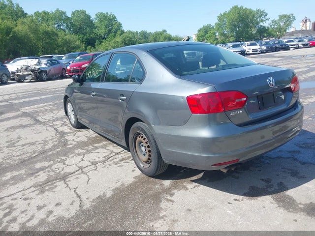 Продажа на аукционе авто 2013 Volkswagen Jetta 2.0l S, vin: 3VW2K7AJ0DM272275, номер лота: 44935610