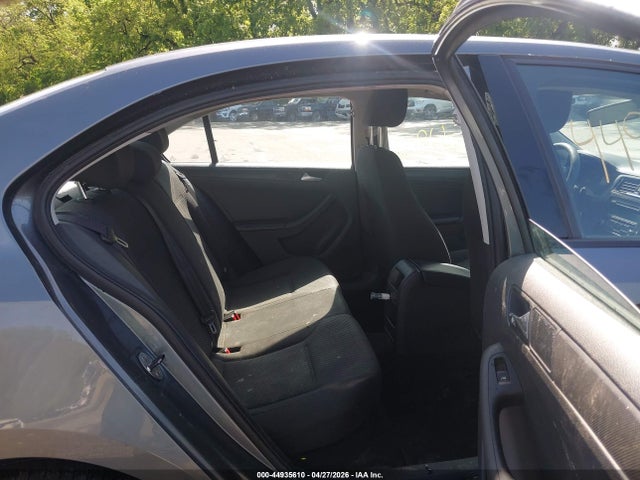 Продажа на аукционе авто 2013 Volkswagen Jetta 2.0l S, vin: 3VW2K7AJ0DM272275, номер лота: 44935610