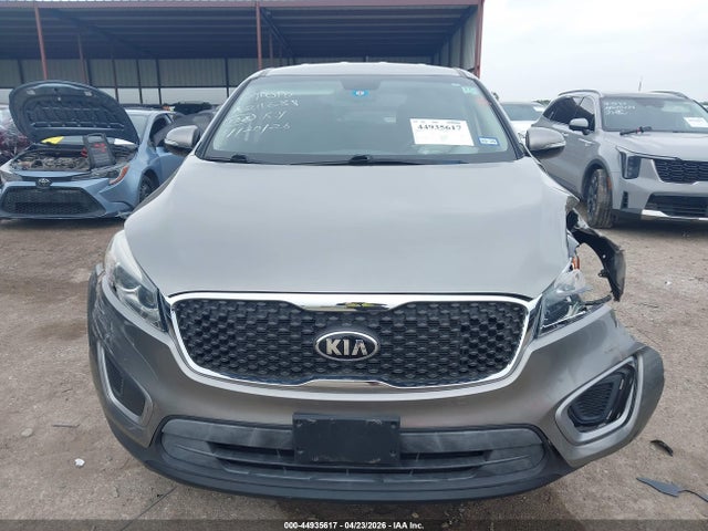 44935617 :رقم المزاد ، 5XYPG4A30GG054560 vin ، 2016 Kia Sorento 2.4l L مزاد بيع