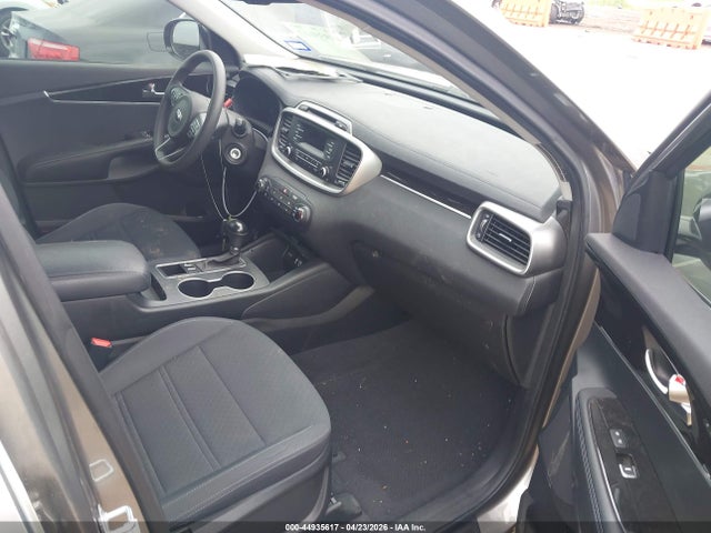 44935617 :رقم المزاد ، 5XYPG4A30GG054560 vin ، 2016 Kia Sorento 2.4l L مزاد بيع
