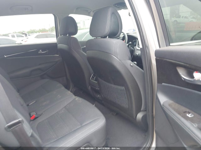 44935617 :رقم المزاد ، 5XYPG4A30GG054560 vin ، 2016 Kia Sorento 2.4l L مزاد بيع
