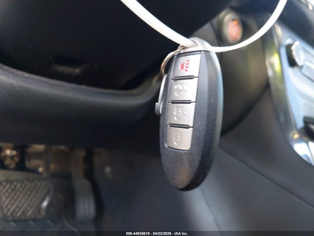 3N1AB7AP2HY240951 Nissan SENTRA SV