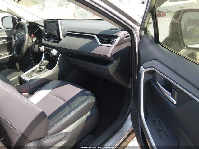 JTMA1RFV8SJ043510 Toyota Rav4 Xle Premium