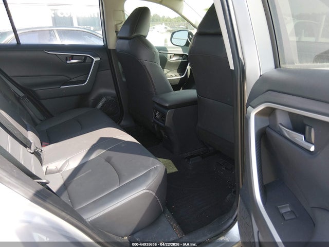 JTMA1RFV8SJ043510 Toyota Rav4 Xle Premium
