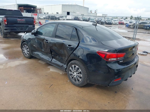 2020 Kia Rio S მანქანა იყიდება აუქციონზე, vin: 3KPA24AD8LE322789, აუქციონის ნომერი: 44935657
