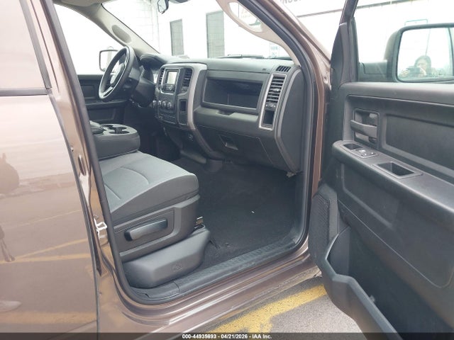 44935693 :رقم المزاد ، 1C6RR7KG6MS581280 vin ، 2021 Ram 1500 Classic Tradesman  4x4 5'7 Box مزاد بيع