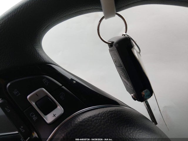 Продажа на аукционе авто 2018 Volkswagen Tiguan 2.0t S, vin: 3VV0B7AX9JM119633, номер лота: 44935726