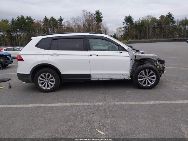 Продажа на аукционе авто 2018 Volkswagen Tiguan 2.0t S, vin: 3VV0B7AX9JM119633, номер лота: 44935726