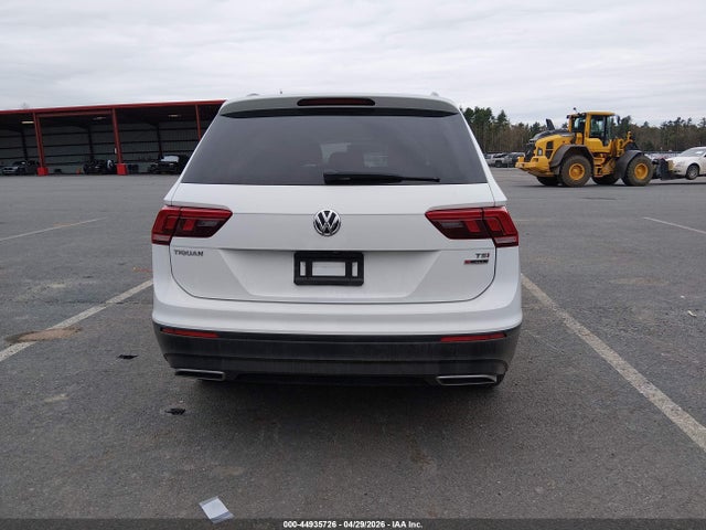 Продажа на аукционе авто 2018 Volkswagen Tiguan 2.0t S, vin: 3VV0B7AX9JM119633, номер лота: 44935726