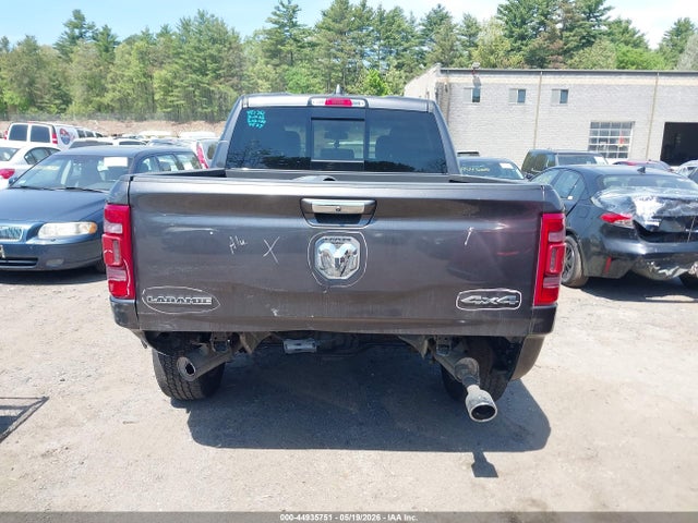 44935751 :رقم المزاد ، 1C6SRFJT3LN242788 vin ، 2020 Ram 1500 Laramie  4x4 5'7 Box مزاد بيع