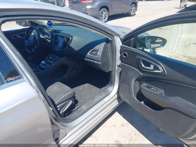 Продажа на аукционе авто 2016 Chrysler 200 Limited, vin: 1C3CCCAB2GN126433, номер лота: 44935752