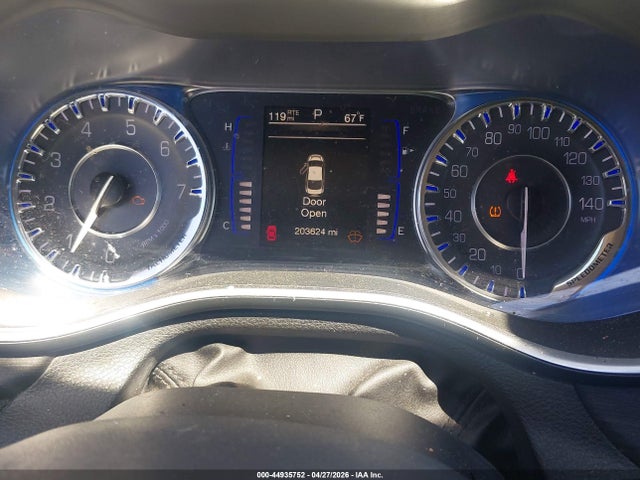 Продажа на аукционе авто 2016 Chrysler 200 Limited, vin: 1C3CCCAB2GN126433, номер лота: 44935752