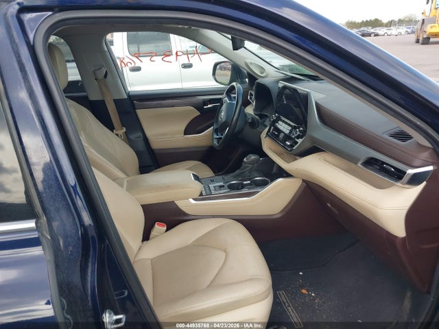 Продаж на аукціоні авто 2021 Toyota Highlander Hybrid Platinum, vin: 5TDEBRCH1MS029628, номер лоту: 44935768