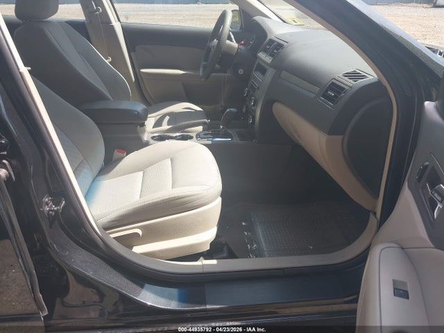 44935792 :رقم المزاد ، 3FAHP0HA7AR322900 vin ، 2010 Ford Fusion Se مزاد بيع