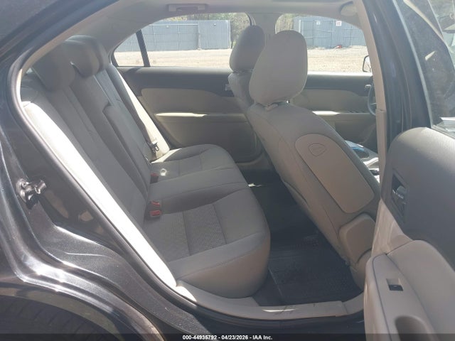 44935792 :رقم المزاد ، 3FAHP0HA7AR322900 vin ، 2010 Ford Fusion Se مزاد بيع