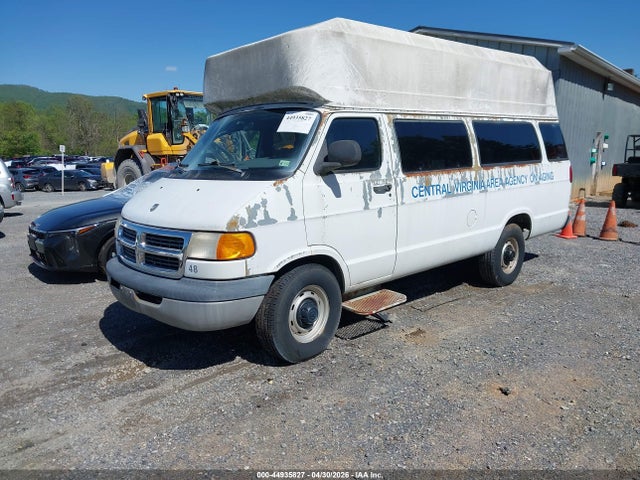 44935827 :رقم المزاد ، 2B6LB31Z9YK132937 vin ، 2000 Dodge Ram Van 3500 Conversion مزاد بيع