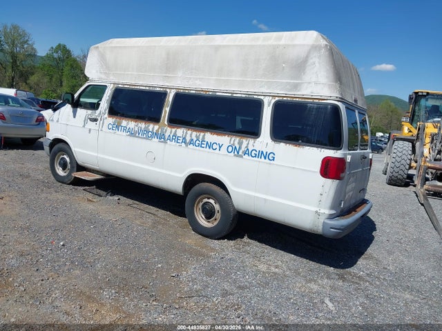 44935827 :رقم المزاد ، 2B6LB31Z9YK132937 vin ، 2000 Dodge Ram Van 3500 Conversion مزاد بيع