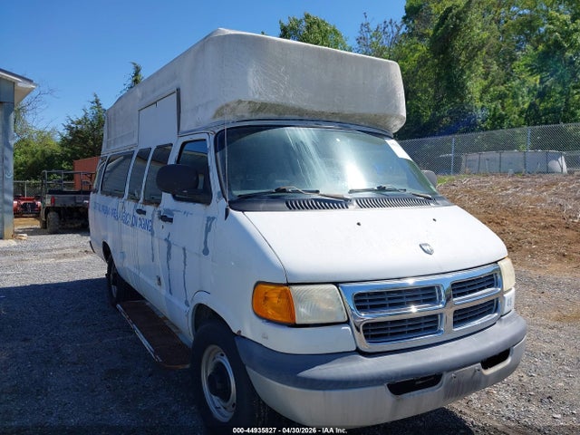 44935827 :رقم المزاد ، 2B6LB31Z9YK132937 vin ، 2000 Dodge Ram Van 3500 Conversion مزاد بيع