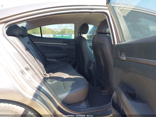 2018 Hyundai Elantra Limited მანქანა იყიდება აუქციონზე, vin: 5NPD84LF1JH286396, აუქციონის ნომერი: 44935843