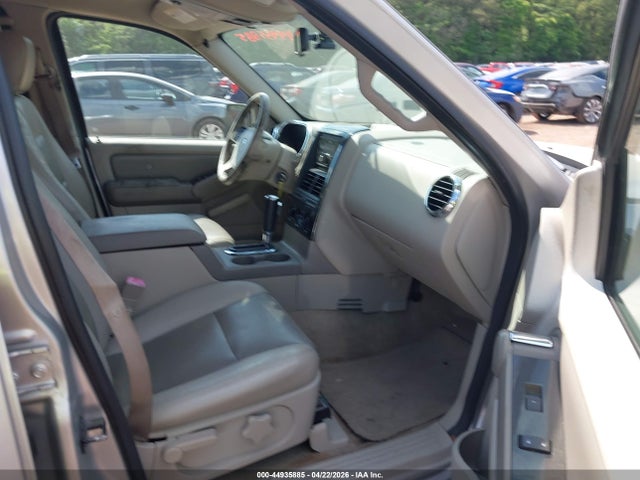 Продажа на аукционе авто 2006 Ford Explorer Xlt, vin: 1FMEU63E26UB60852, номер лота: 44935885