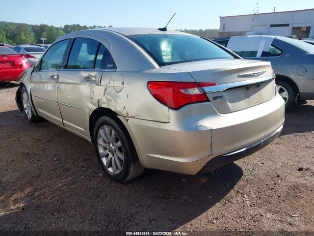 2013 Chrysler 200 Touring მანქანა იყიდება აუქციონზე, vin: 1C3CCBBGXDN659839, აუქციონის ნომერი: 44935968