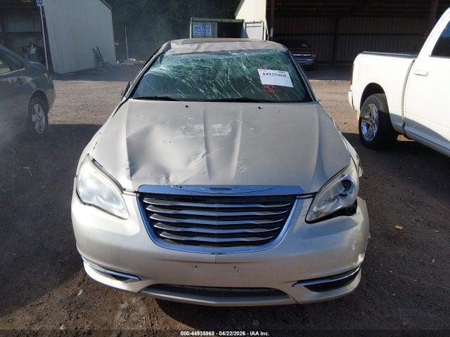 2013 Chrysler 200 Touring მანქანა იყიდება აუქციონზე, vin: 1C3CCBBGXDN659839, აუქციონის ნომერი: 44935968
