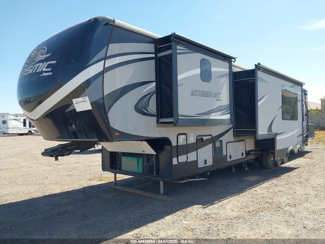 1UJCJSCVXH19N0093 Jayco Seismic 4113
