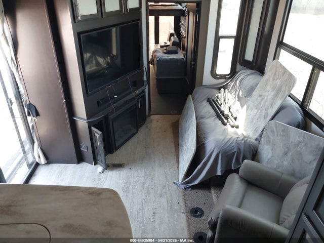 1UJCJSCVXH19N0093 Jayco Seismic 4113