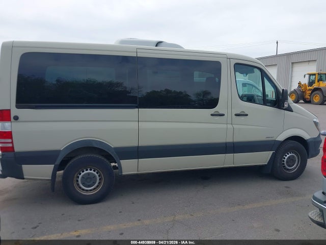 Freightliner Sprinter 2500 Normal Roof 2016 WCDPE7CD2GP329004 Image 13