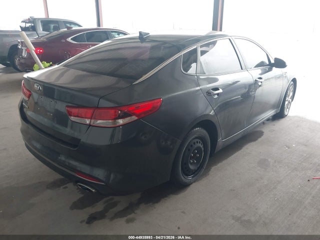 44935993 :رقم المزاد ، 5XXGT4L33HG123806 vin ، 2017 Kia Optima Lx مزاد بيع