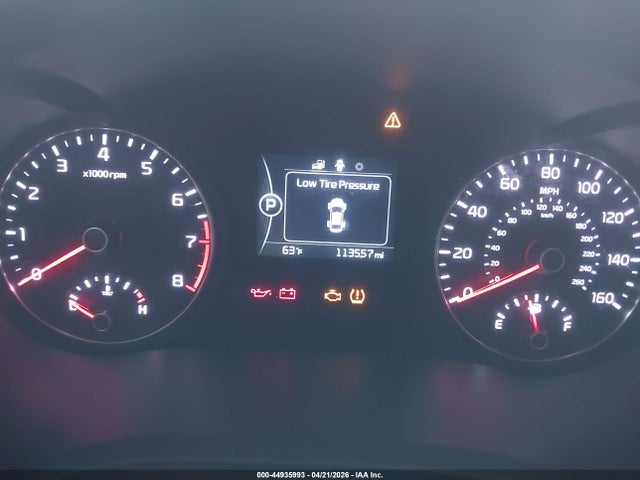44935993 :رقم المزاد ، 5XXGT4L33HG123806 vin ، 2017 Kia Optima Lx مزاد بيع