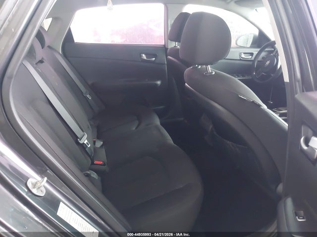 44935993 :رقم المزاد ، 5XXGT4L33HG123806 vin ، 2017 Kia Optima Lx مزاد بيع