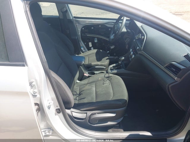 2019 Hyundai Elantra Sel მანქანა იყიდება აუქციონზე, vin: 5NPD84LF1KH466138, აუქციონის ნომერი: 44936012