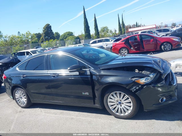 Ford Fusion Energi Titanium 2014 3FA6P0SU2ER241819 Image 13