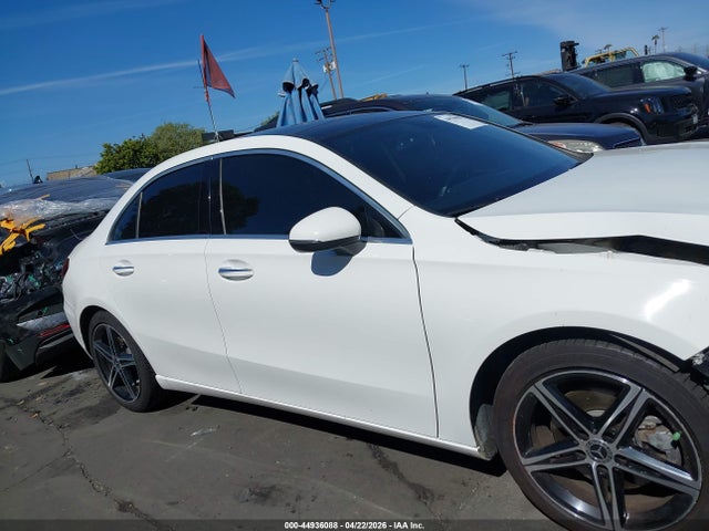 Продажа на аукционе авто 2019 Mercedes-benz A 220, vin: WDD3G4EB8KW011800, номер лота: 44936088