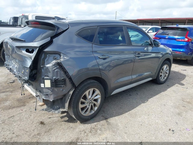 2017 Hyundai Tucson Se Plus მანქანა იყიდება აუქციონზე, vin: KM8J33A48HU485518, აუქციონის ნომერი: 44936104