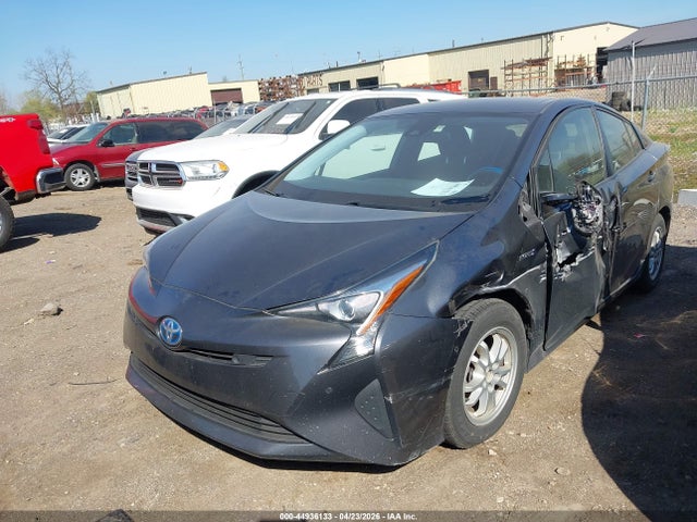 44936133 :رقم المزاد ، JTDKBRFU7J3075280 vin ، 2018 Toyota Prius Two مزاد بيع