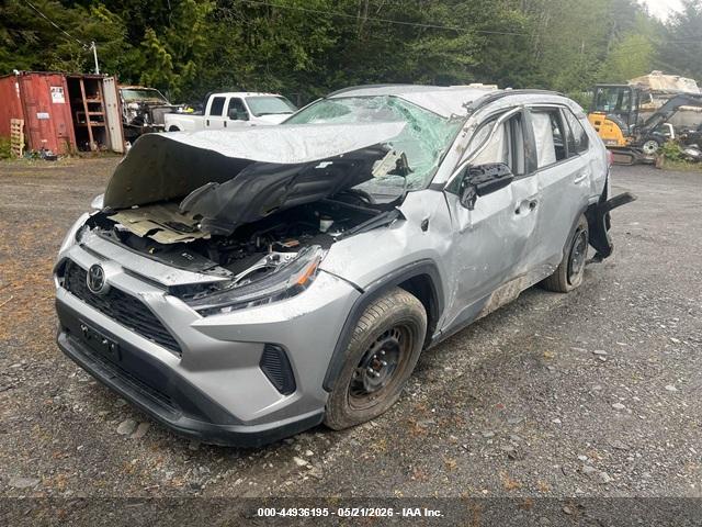 Toyota RAV4 LE 2019 2T3H1RFV8KW036220 Image 2