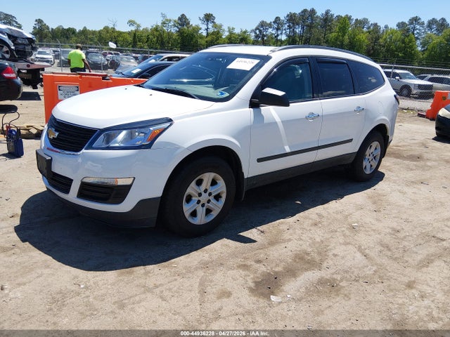 Chevrolet Traverse Ls 2017 1GNKVFED0HJ315838 Image 2