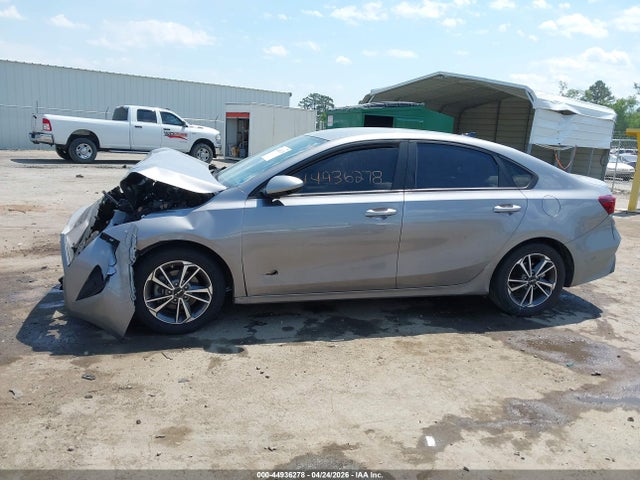 3KPF24AD9PE627455 KIA Forte Lxs