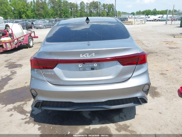 3KPF24AD9PE627455 KIA Forte Lxs