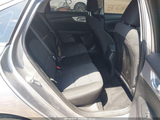 3KPF24AD9PE627455 KIA Forte Lxs