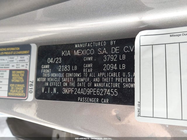 3KPF24AD9PE627455 KIA Forte Lxs