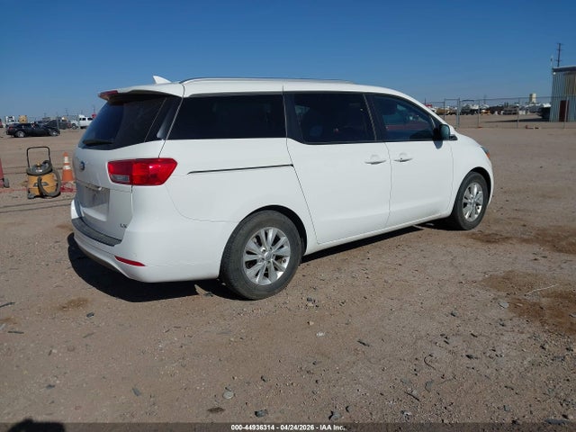 KIA SEDONA LX 2017 KNDMB5C1XH6311389 Image 4