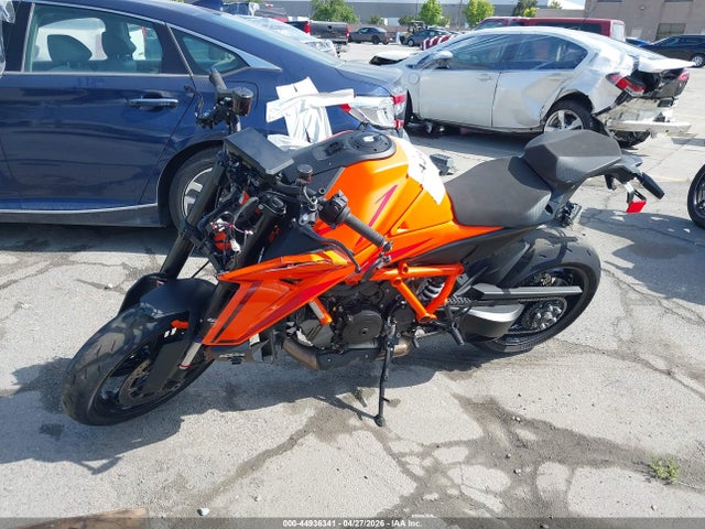 KTM 1290 Super Duke R 2024 VBKV39402RM989371 Image 2
