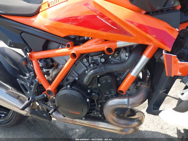 KTM 1290 Super Duke R 2024 VBKV39402RM989371 Image 8